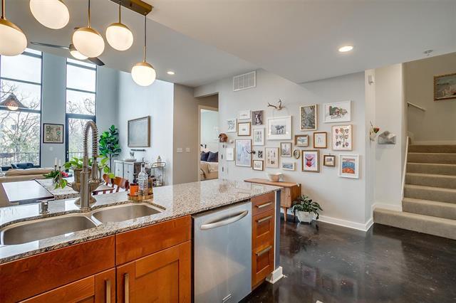 Building Photo - 2608 Museum Way