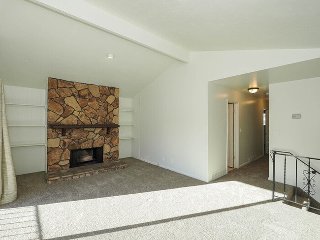 Building Photo - Home on Ponderosa Drive