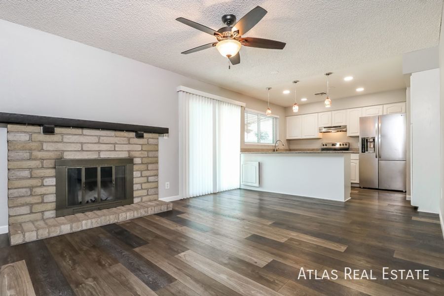 Building Photo - 1323 W Rosemonte Dr