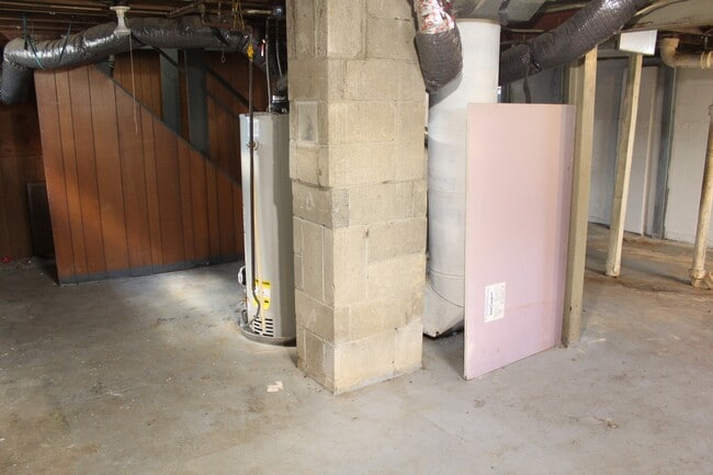 Building Photo - 3302 Karl Rd