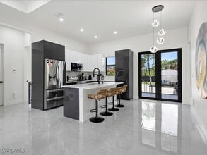 Building Photo - 3363 16th Ave SE