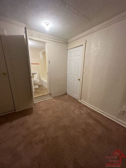 Building Photo - 180 E Stevens St