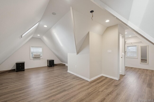 Building Photo - 264 S Ocean Ave