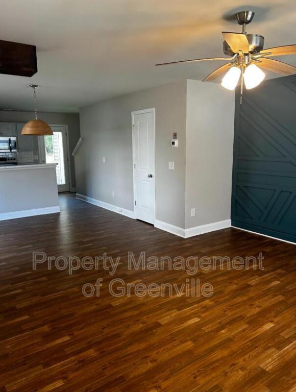 Building Photo - 227 E Church St