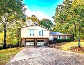 Building Photo - 12805 Rivercrest Dr