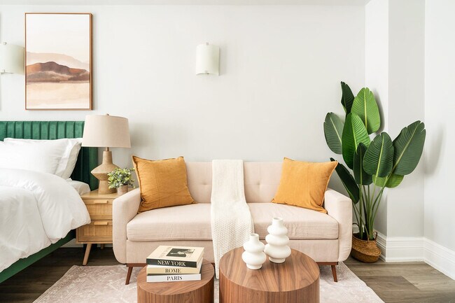 Primary Photo - 234 W 73rd St