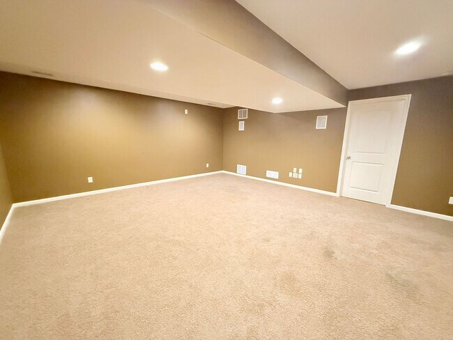 Building Photo - 3569 Silverado Trail