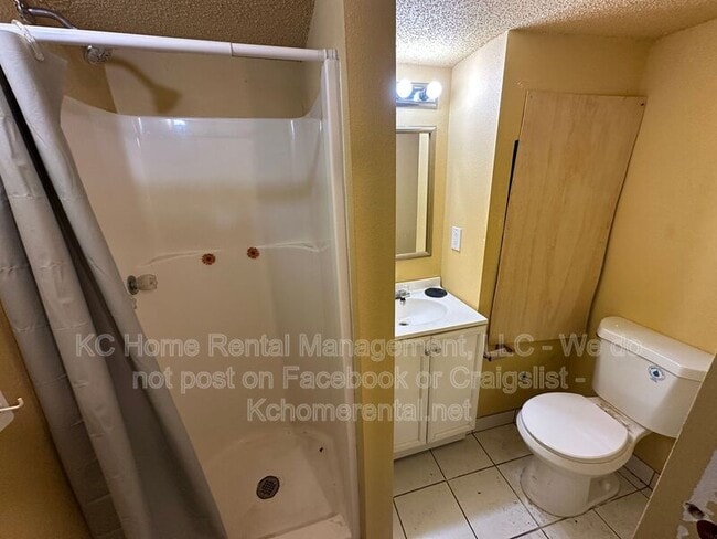 Building Photo - 5105 Walnut St