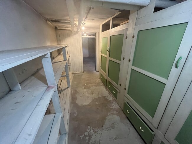 Building Photo - 435 S Downing St