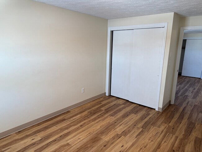 Building Photo - 106 Granite St