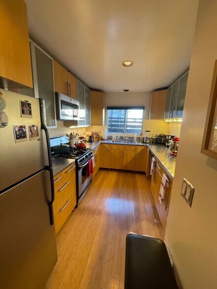 Building Photo - 3412 Helms Ave