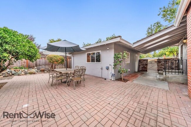 Building Photo - 2080 Helena Way