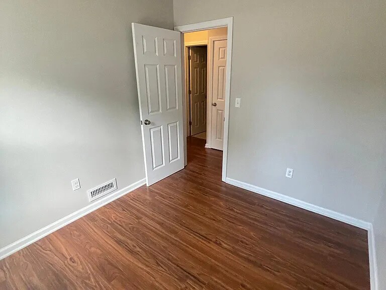 Building Photo - 4 Willoughby St