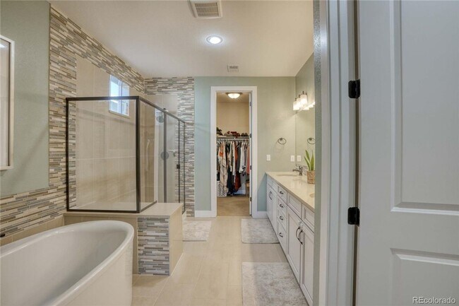 Building Photo - Beautiful Spacious 4 bed/4.5 bathroom in Broomfield - Available NOW!