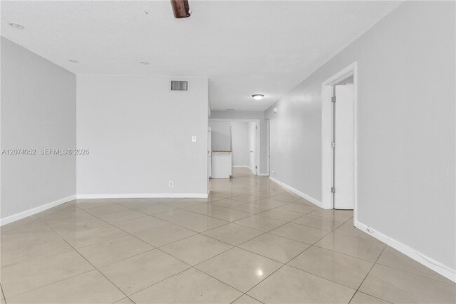 Building Photo - 2175 NE 56th St