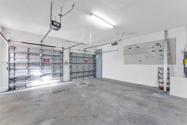 Building Photo - 13909 SW 86th Ct