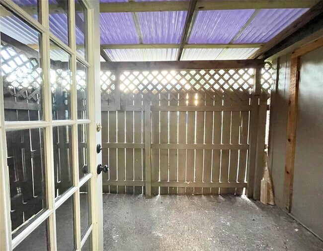 Building Photo - 2306 Barton Village Cir