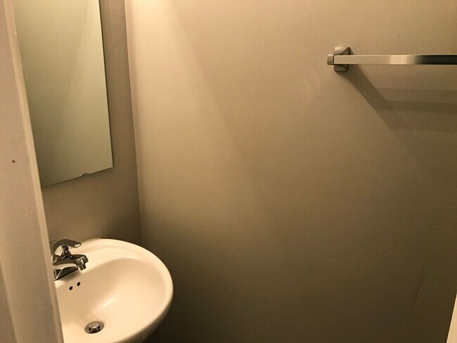 Building Photo - Lawrence Twp - 4 BR home