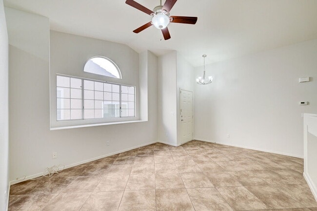 Building Photo - 1813 Lyell Canyon Ln