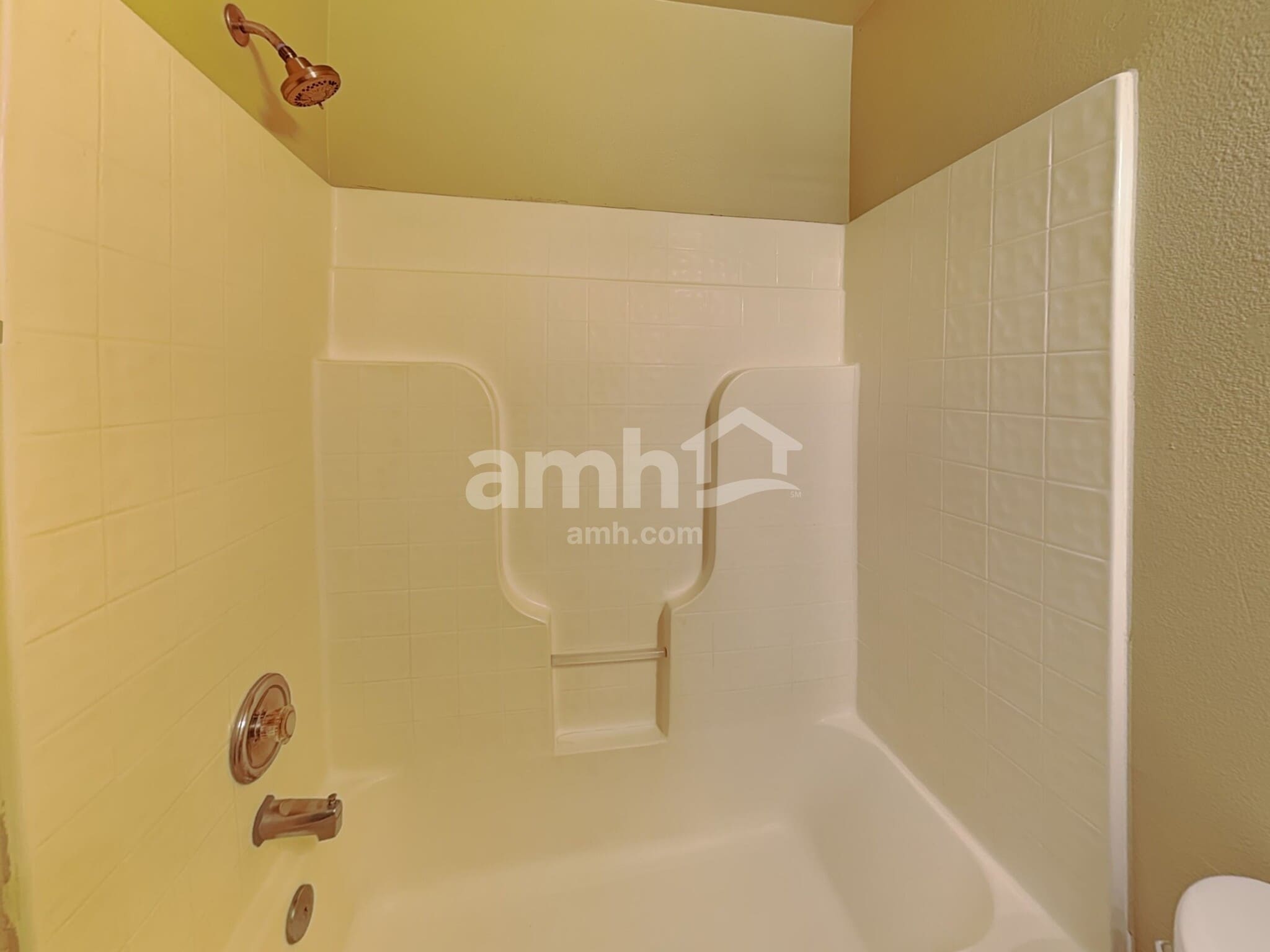 Building Photo - 4707 Oxbow Ave