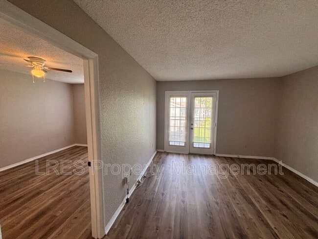 Building Photo - 2550 N Alafaya Trail