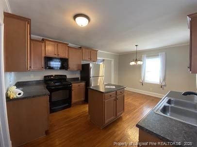 Building Photo - 2121 Elvira St