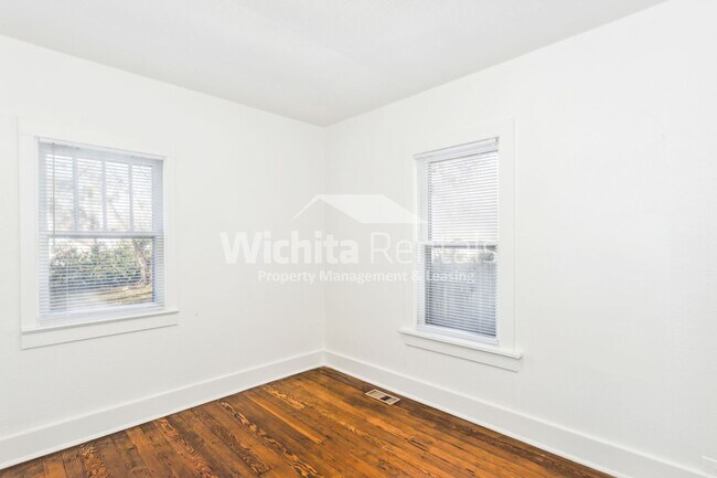Building Photo - 3 bedroom 1 bath home