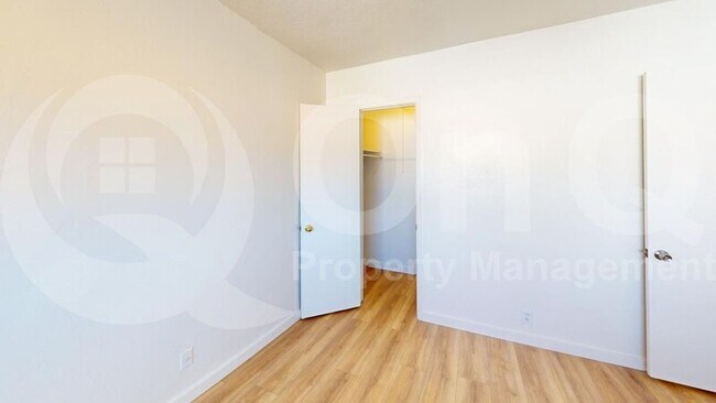 Building Photo - 2242 E Blanche Dr