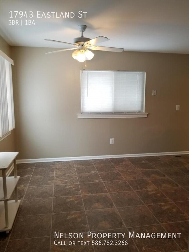 Building Photo - 3 Bedroom Ranch with Updated Kitchen, Appl...