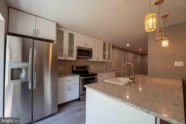 Building Photo - 18246 Fox Chase Cir