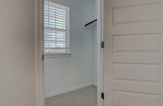 Building Photo - 6603 Smarty Jones Ln