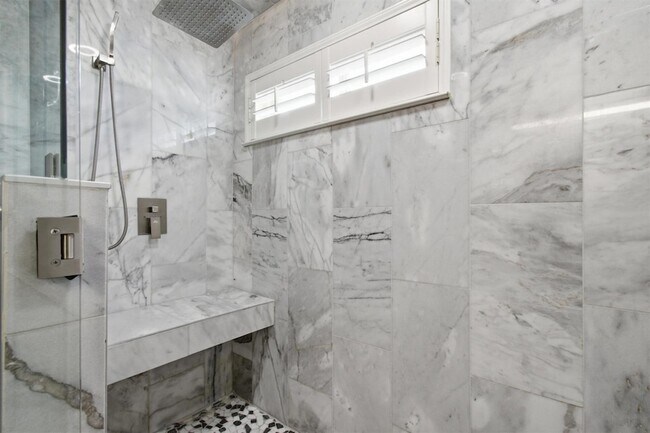 Building Photo - 113 Scarlet Oak Cove
