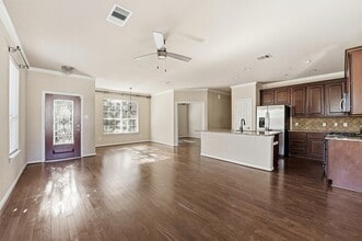 Building Photo - 2 Bettina Ln