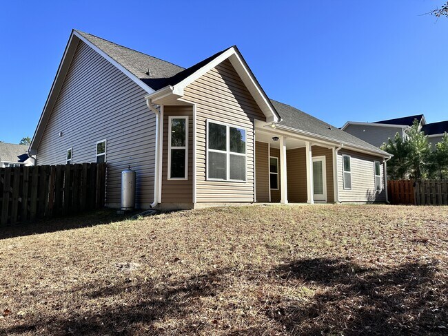 Building Photo - 413 Belhaven Ct