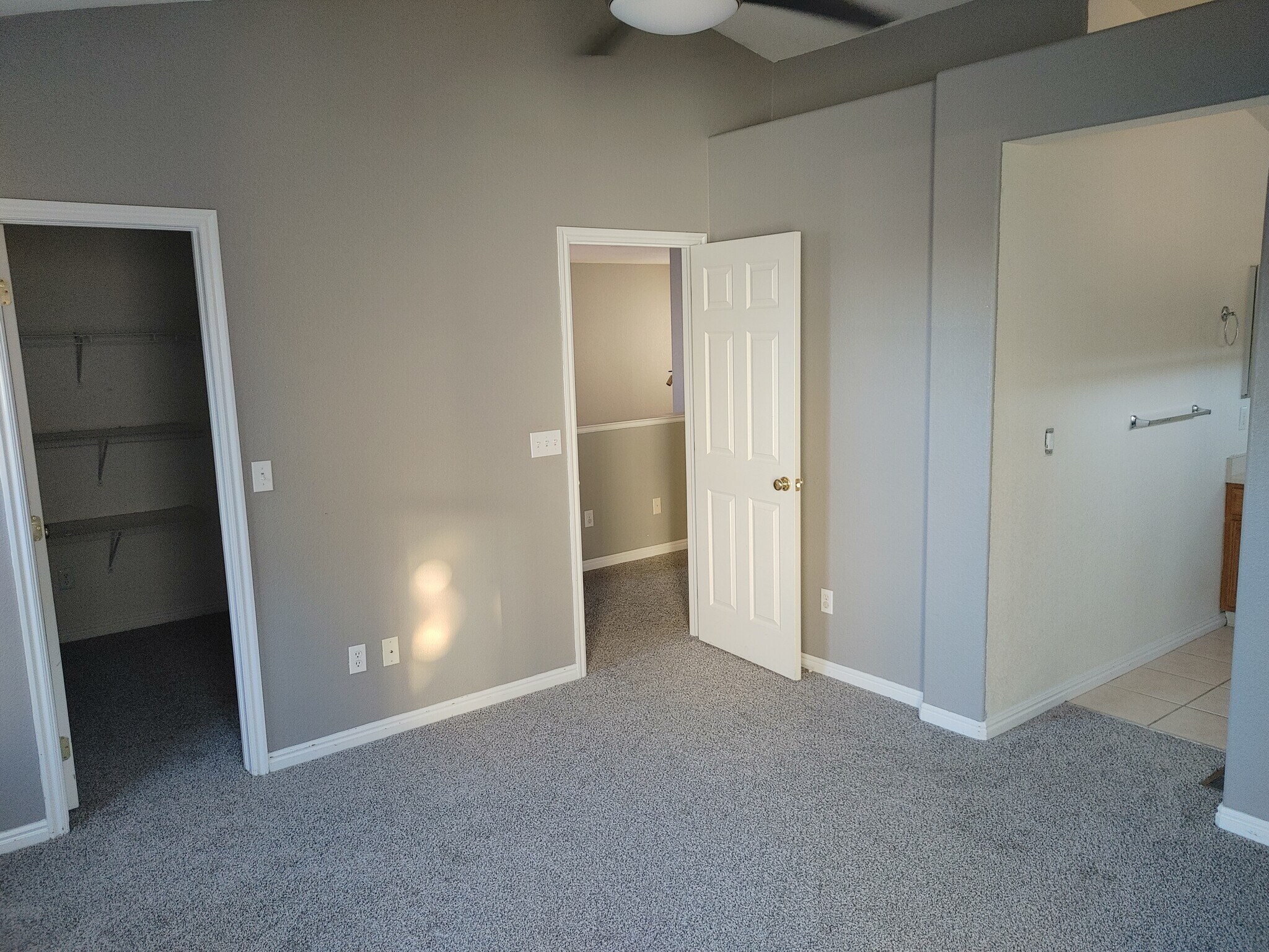 Building Photo - 9485 E Kansas Pl