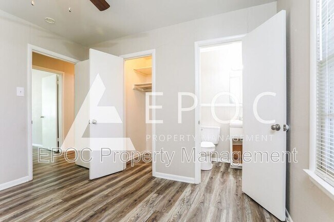 Building Photo - 118 Darden Dr