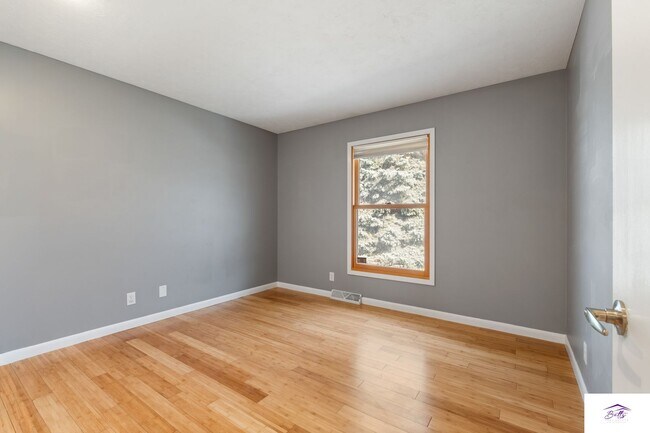 Building Photo - Available now! Spacious 3 Bed, 3 Bath Home with Modern Open Layout & Lawn Care Included