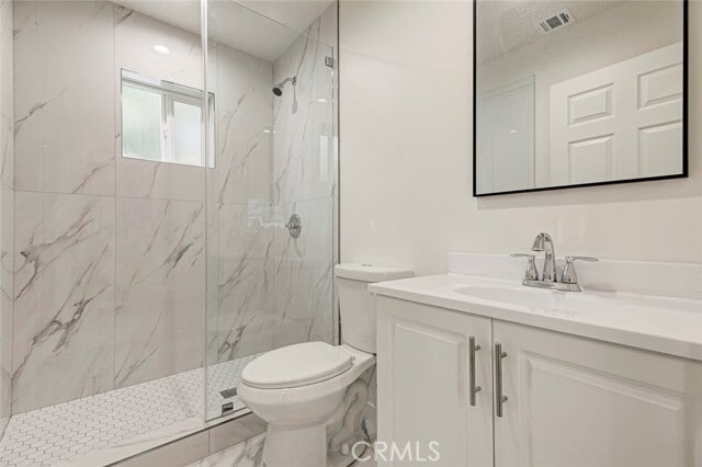 Building Photo - 15557 Wyandotte St