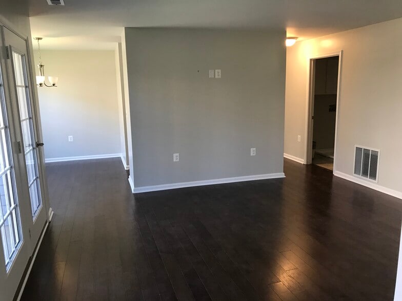 Living and Dining - 6425 Richmond Hwy