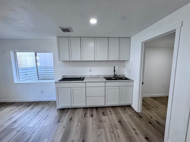 Building Photo - 12339 Remy Rd