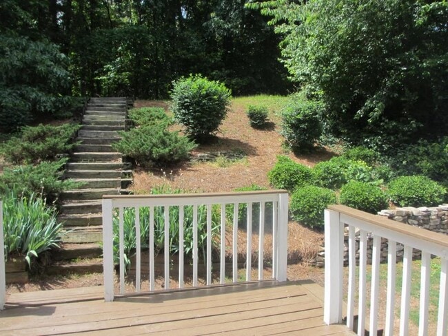 Building Photo - 175 Douglas Fir Ct
