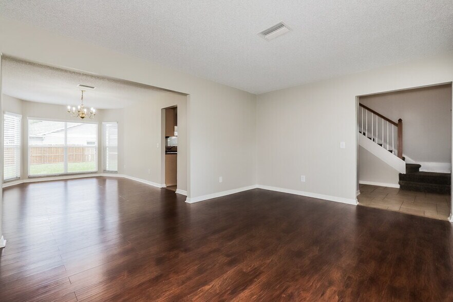 Building Photo - 2601 Berryvine Pl