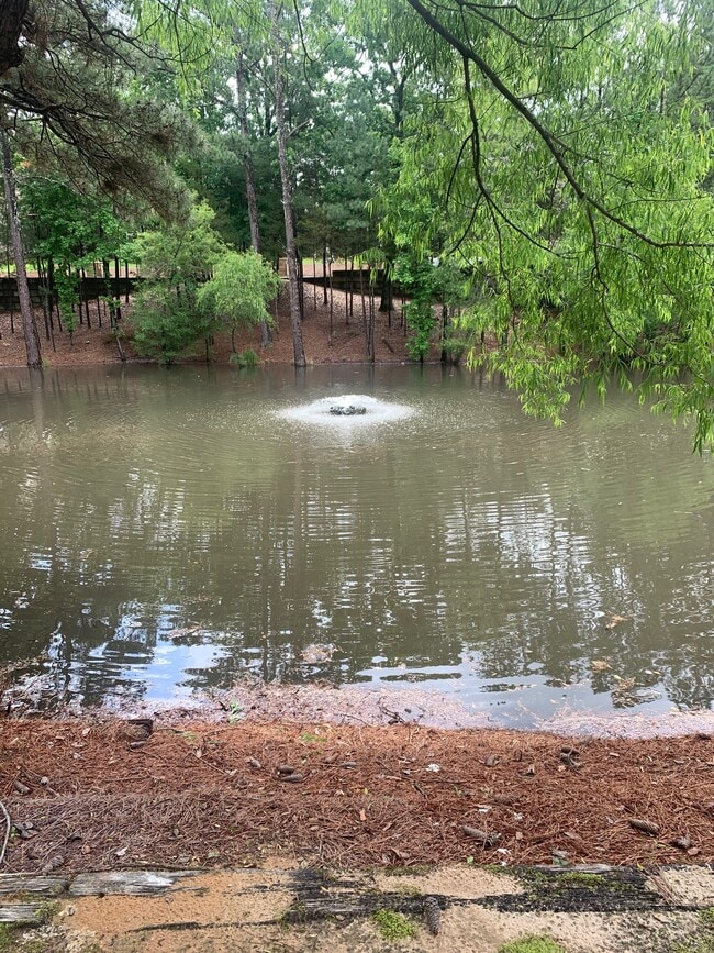 Building Photo - 2206 Anderson Rd