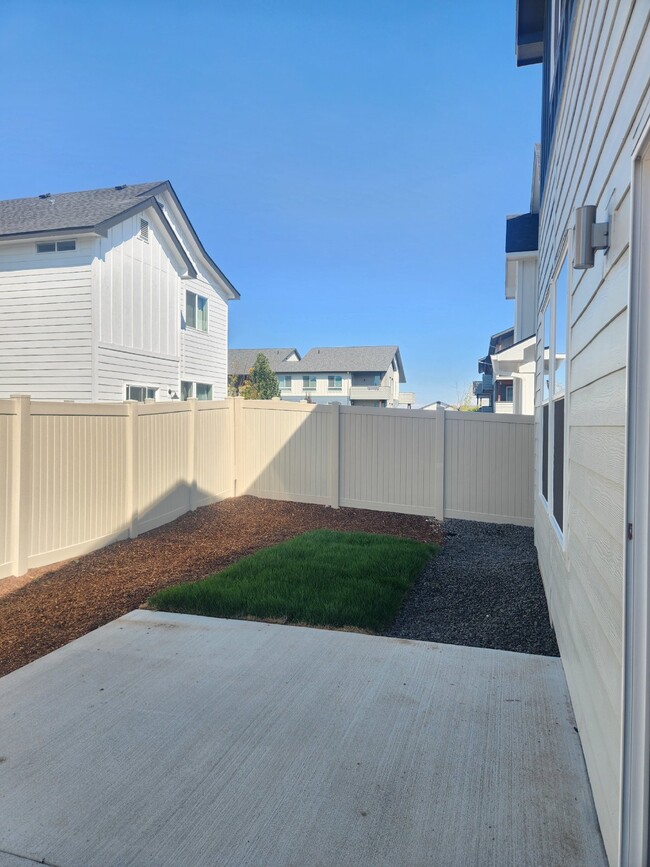 Building Photo - 1967 S Saltbrush Wy