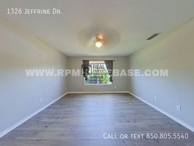 Building Photo - 1326 Jeffrine Dr