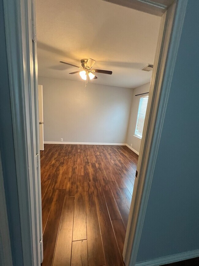 Building Photo - 5702 La Crema