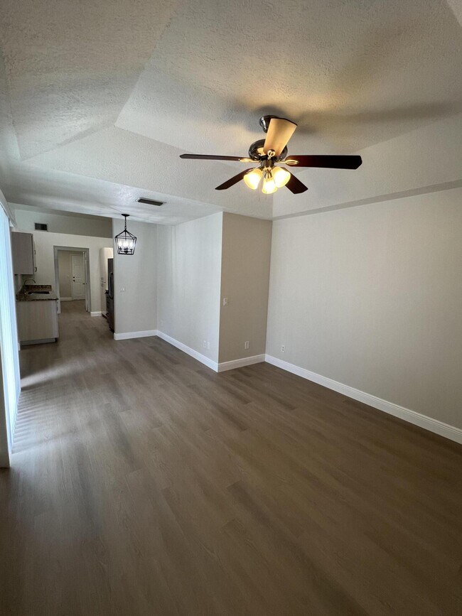 Building Photo - 3039 SW Seaboard Ave