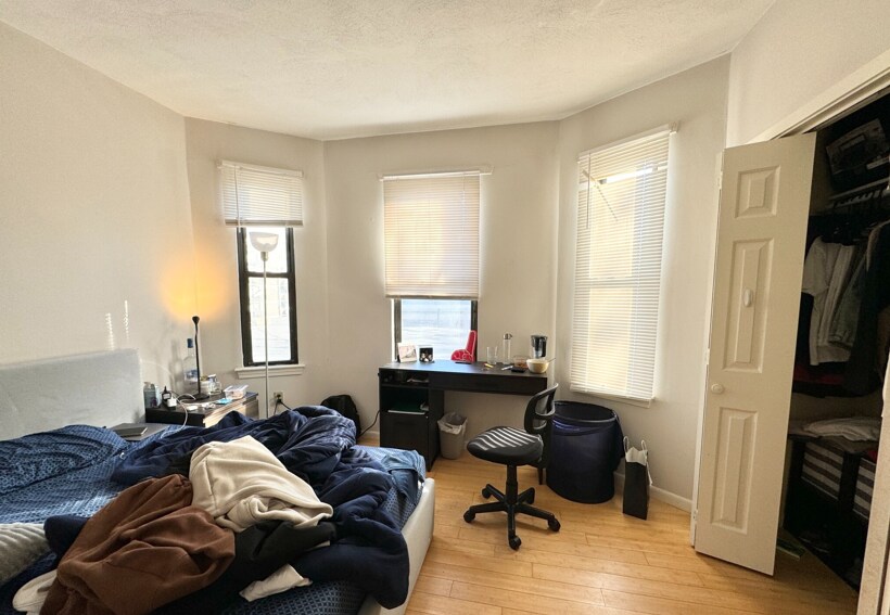 Building Photo - 1578 Tremont St