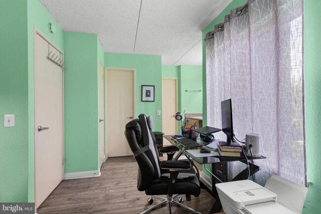 Building Photo - 75 S Reynolds St