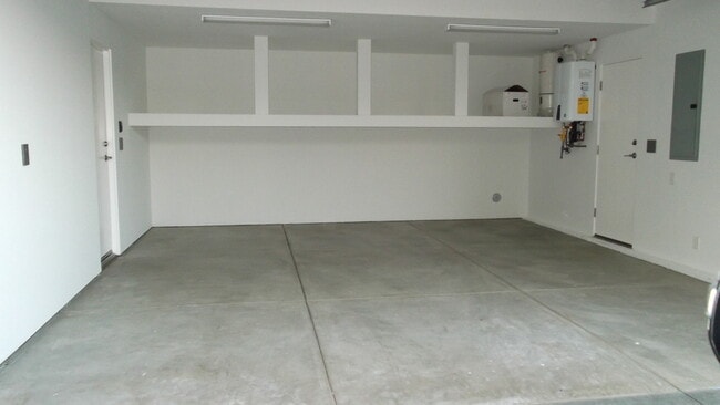 Building Photo - 205 S Irena Ave